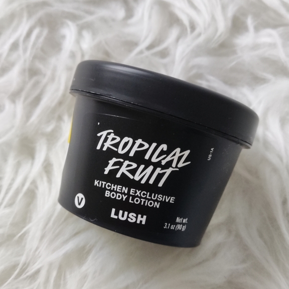 Lush tropical fruit body lotion - Picture 1 of 4
